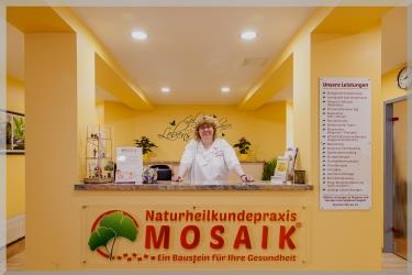 Empfangstresen der Praxis Mosaik